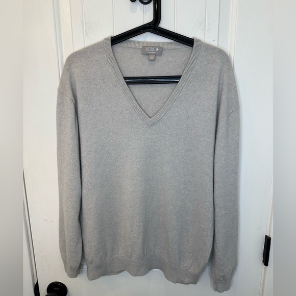 J.Crew 100% Cashmere V-Neck Sweater Women's S Oversized Light Gray EUC - Picture 3 of 8